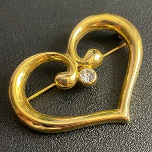 Vintage AAI Rhinestone Heart Brooch Pin in Gold‎ Tone EUC
